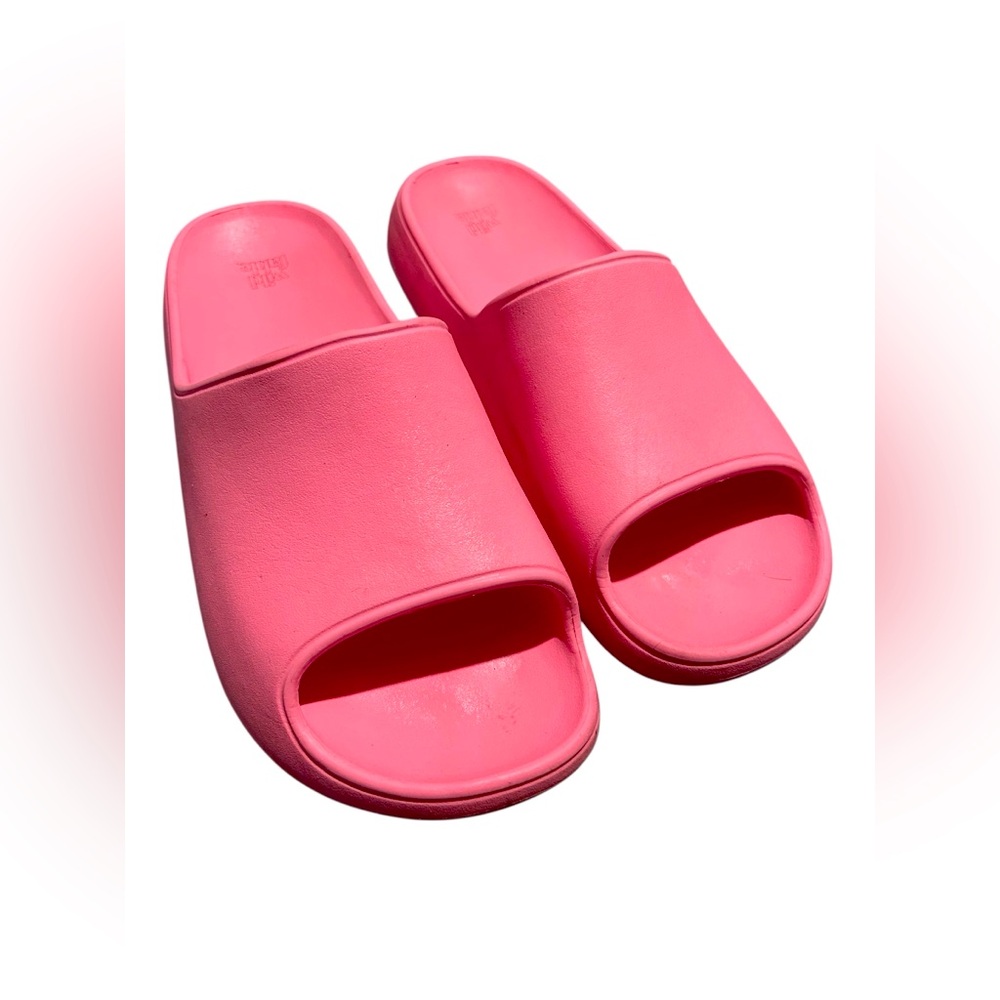 Target Women's Bright Pink Slippers